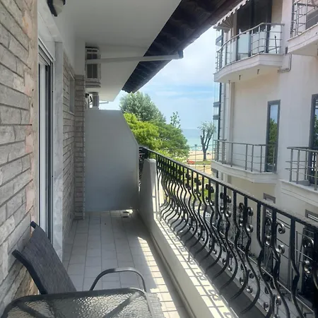 Han/Misafirhane Indigo Sea View Olympiakí Aktí