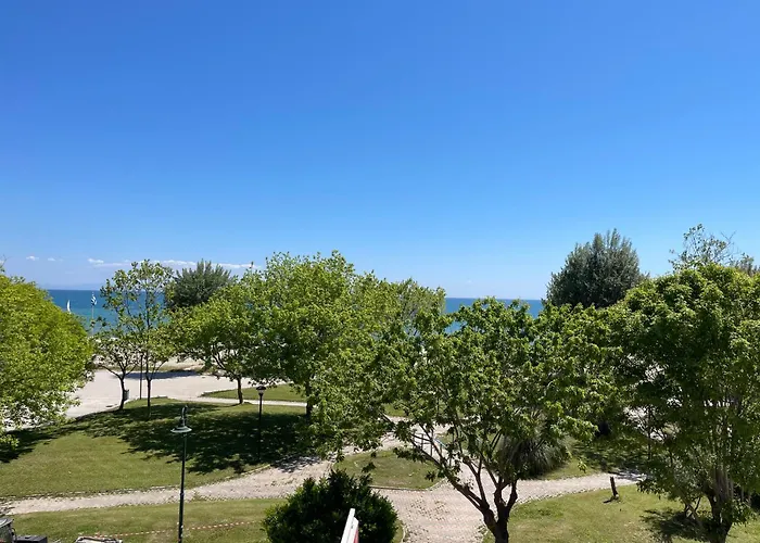 Inn Indigo Sea View *